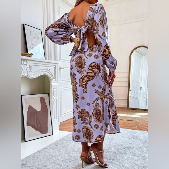 💜Sunday Up Boho Horse & Plant Lantern Sleeve Cut Out Dress in Lavender & Gold - Picture 4 of 11